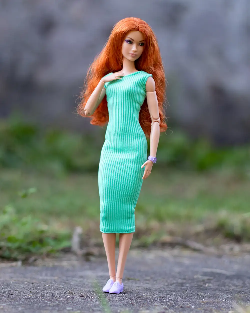 Full-length view of Barbie Looks Original, Red #11